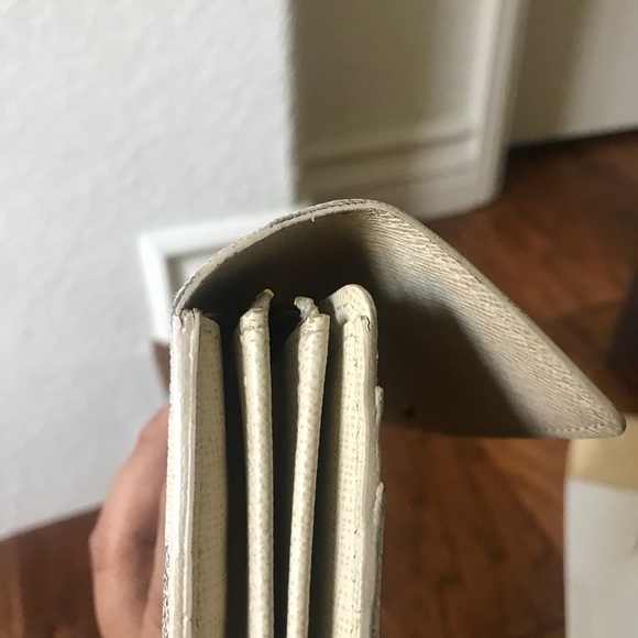 SOLD !!! LV Sarah Wallet in Damier Azur - Picture 7 of 8